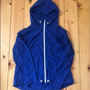 Gap fit windbreaker